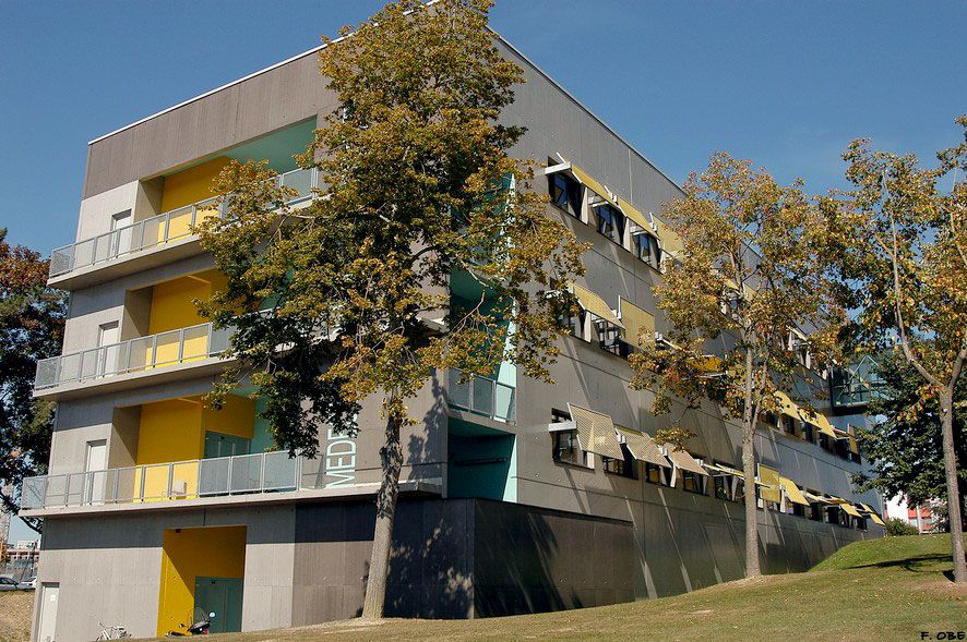 <hr>Bâtiment de la SFR BIOSIT hébergeant la plateforme.